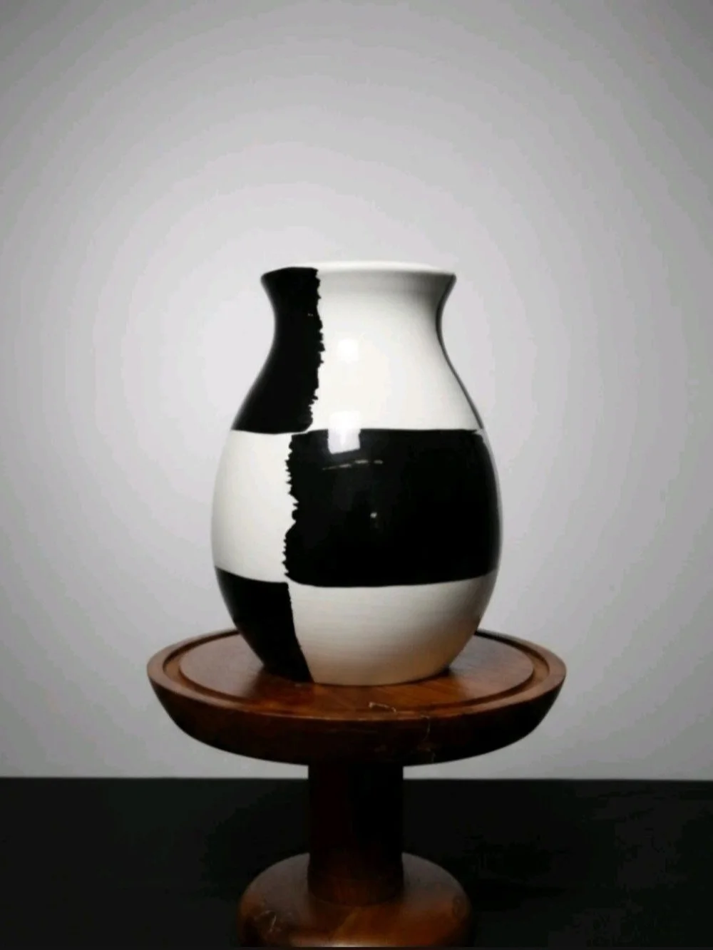 Vintage MCM Bitossi Ceramic black and white checkered vase, Italy 8